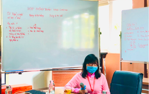 Thầy cô Đại học Đông Á “gây thương nhớ” với hàng loạt hành động ý nghĩa giữa tâm điểm nCoV