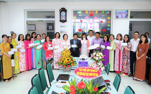 Đại học Đông Á tri ân ngày Thầy thuốc Việt Nam