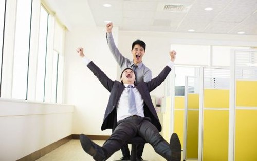 Nhà lãnh đạo cần hài hước?