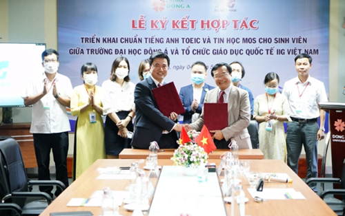 Chuẩn hóa năng lực ngoại ngữ và tin học cho SV với bài thi quốc tế TOEIC và MOS