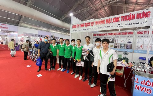 Sinh viên Xây dựng tham gia Hội chợ VietBuild Đà Nẵng 2023
